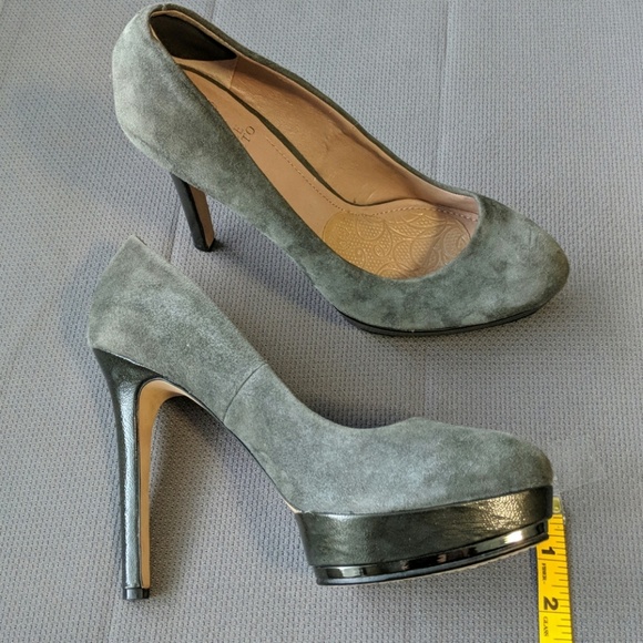 Vince Cumuto Suede Platform Pumps Size 10B - Picture 4 of 7